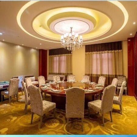 Jindongshan Taohualing Hotel Yichang Exteriör bild